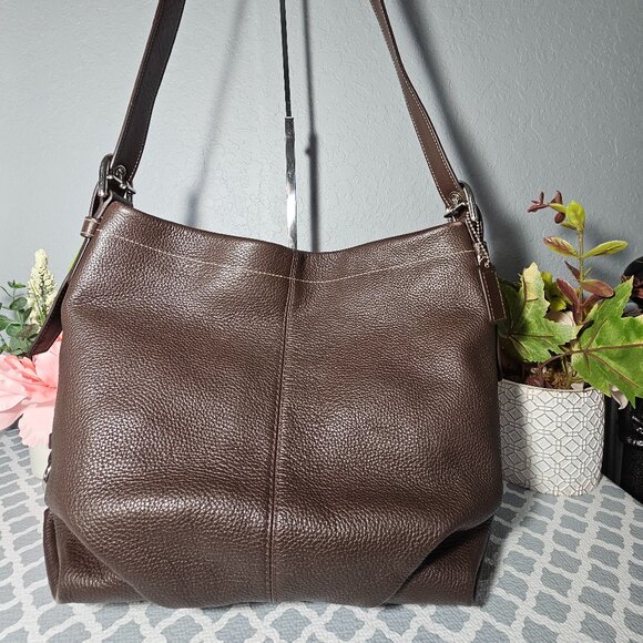Coach Vintage Dark Brown Pebbled Leather Contrast Stitching Handbag F15064 - Picture 1 of 13